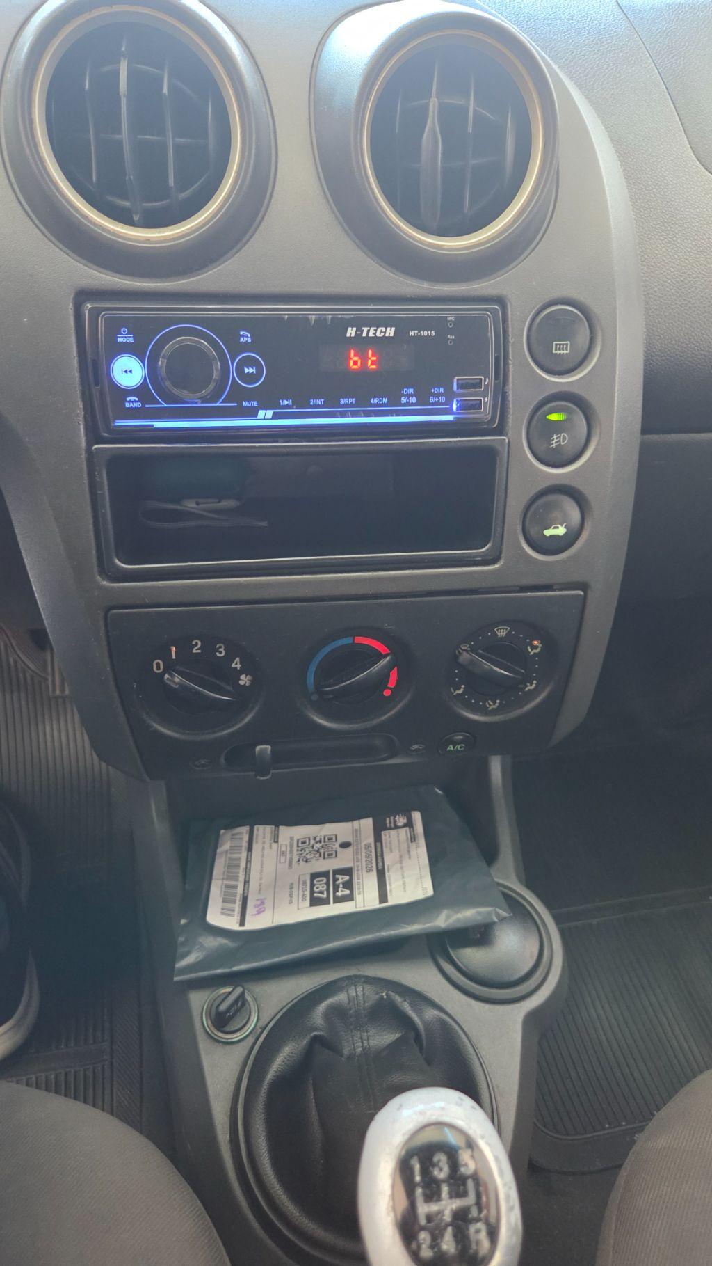 FORD Fiesta Sedan - Foto