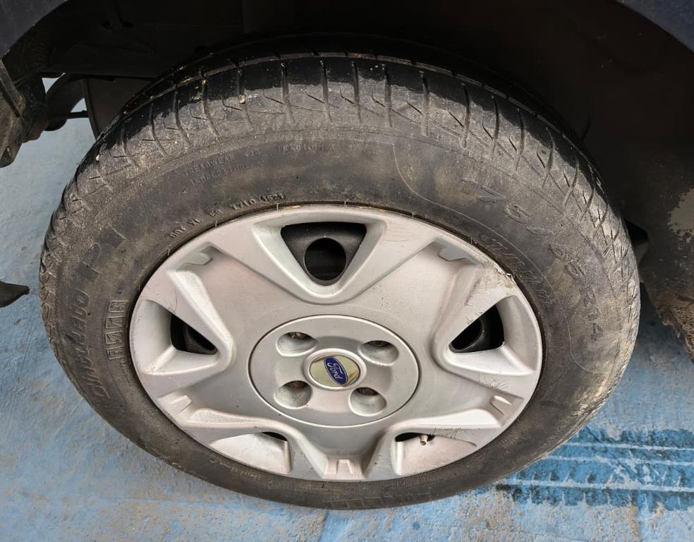 FORD Fiesta Sedan - Foto