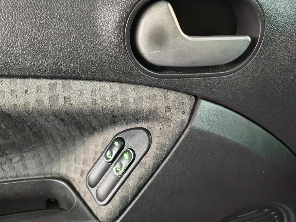 FORD Fiesta Sedan - Foto