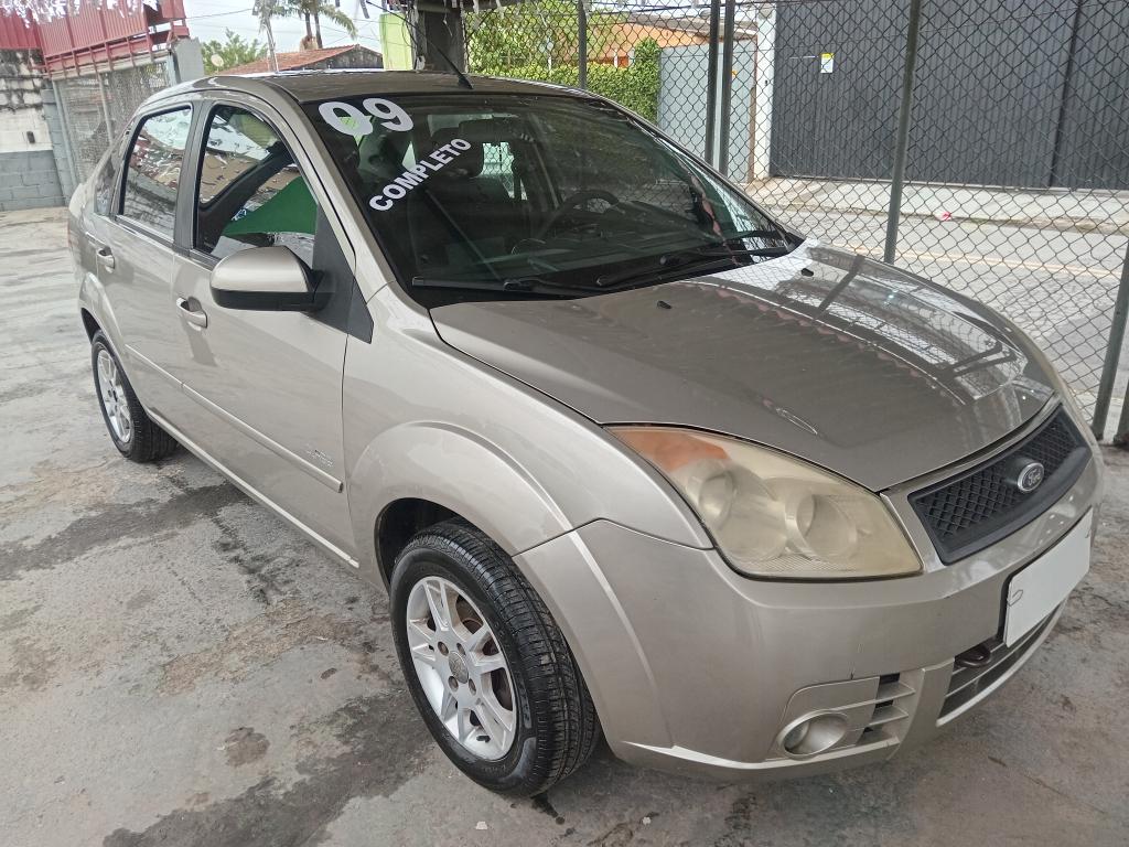FORD Fiesta Sedan