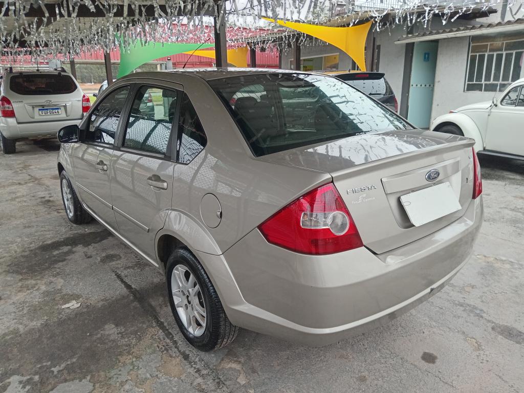 FORD Fiesta Sedan - Foto