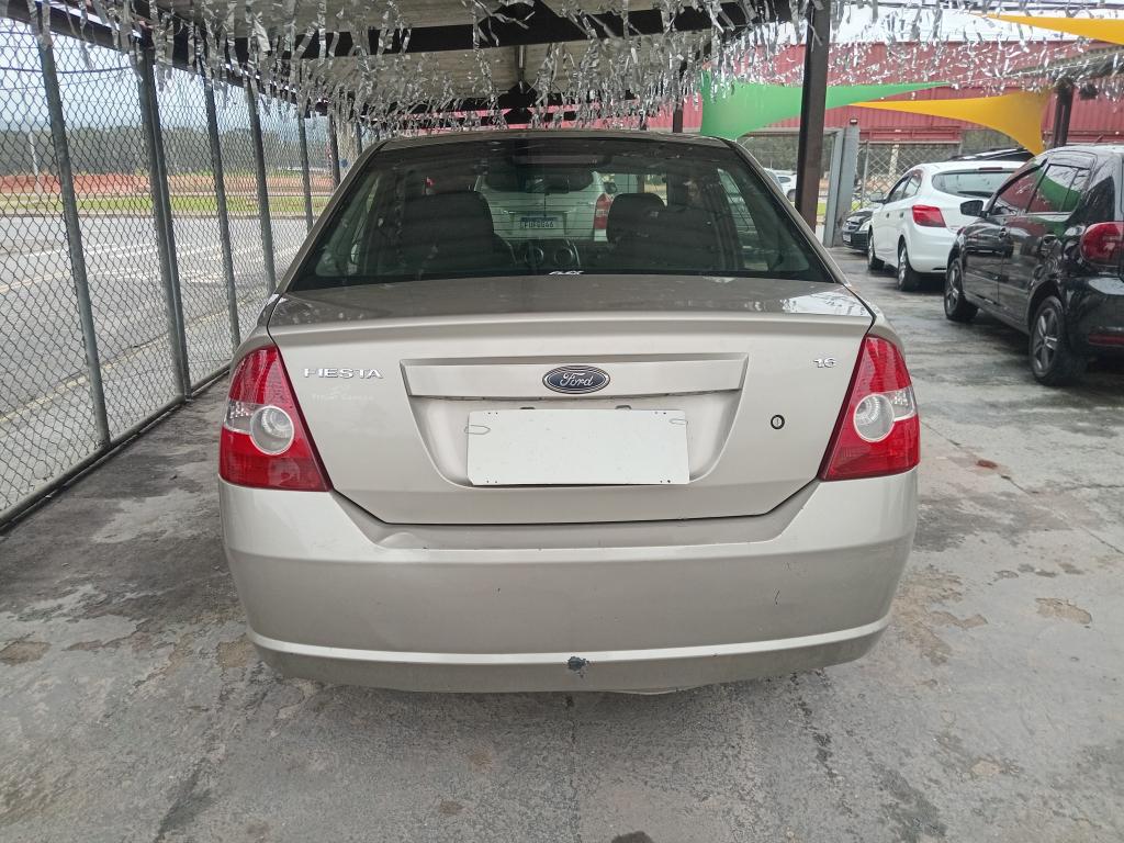 FORD Fiesta Sedan - Foto