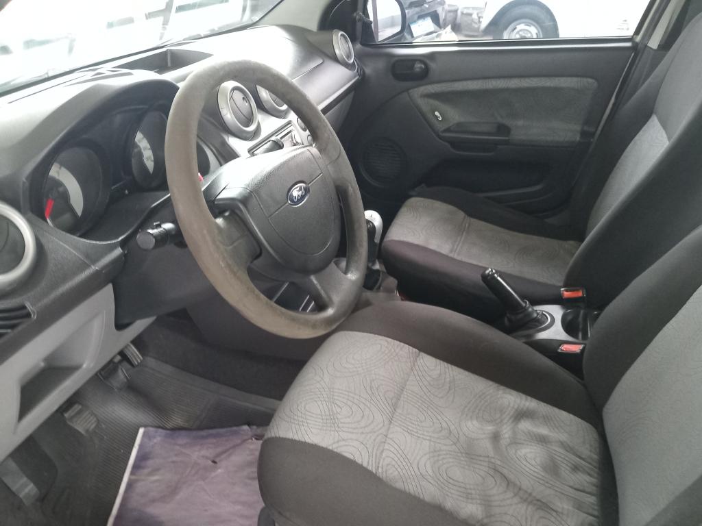 FORD Fiesta Sedan - Foto
