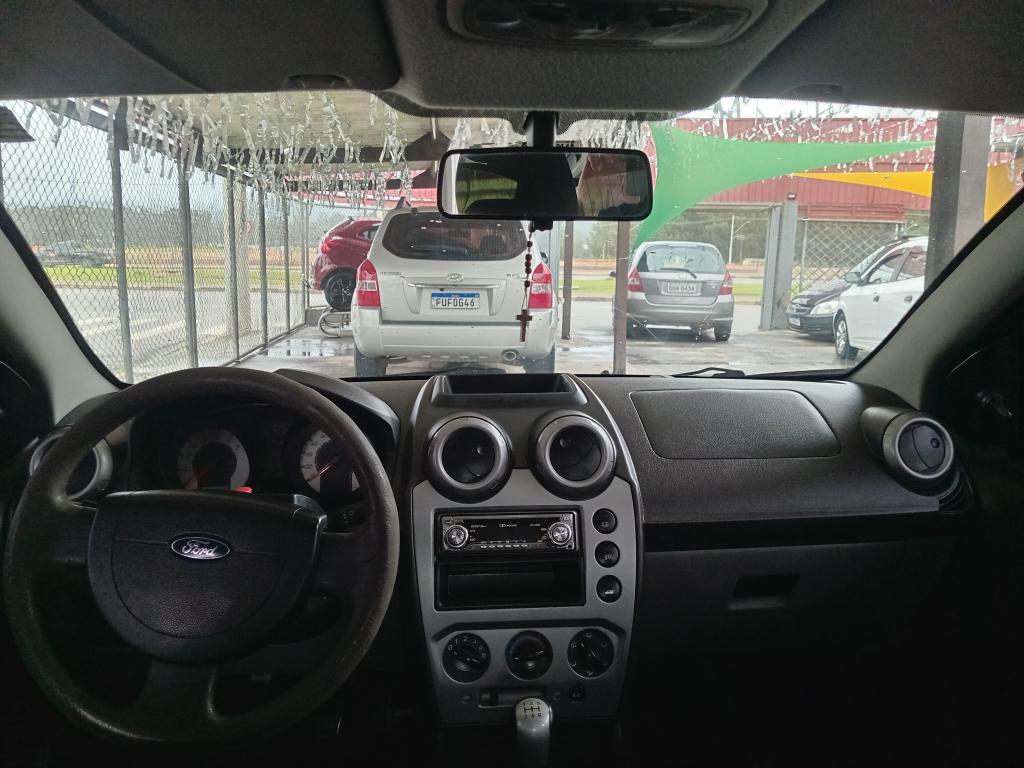 FORD Fiesta Sedan - Foto