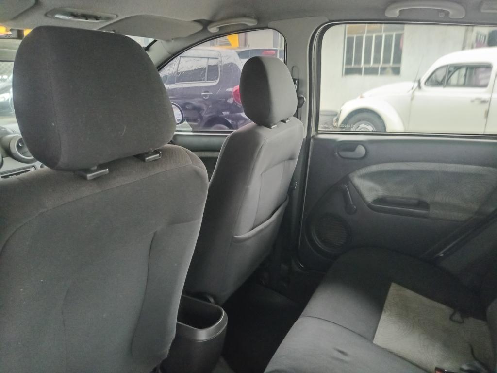 FORD Fiesta Sedan - Foto