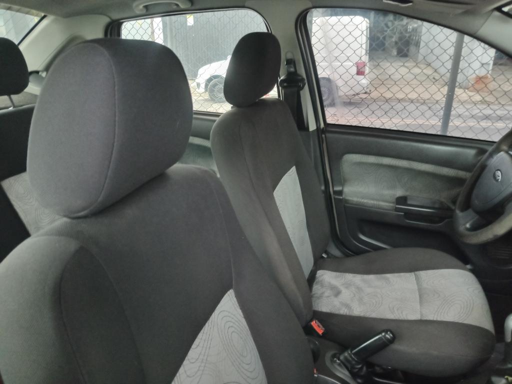 FORD Fiesta Sedan - Foto