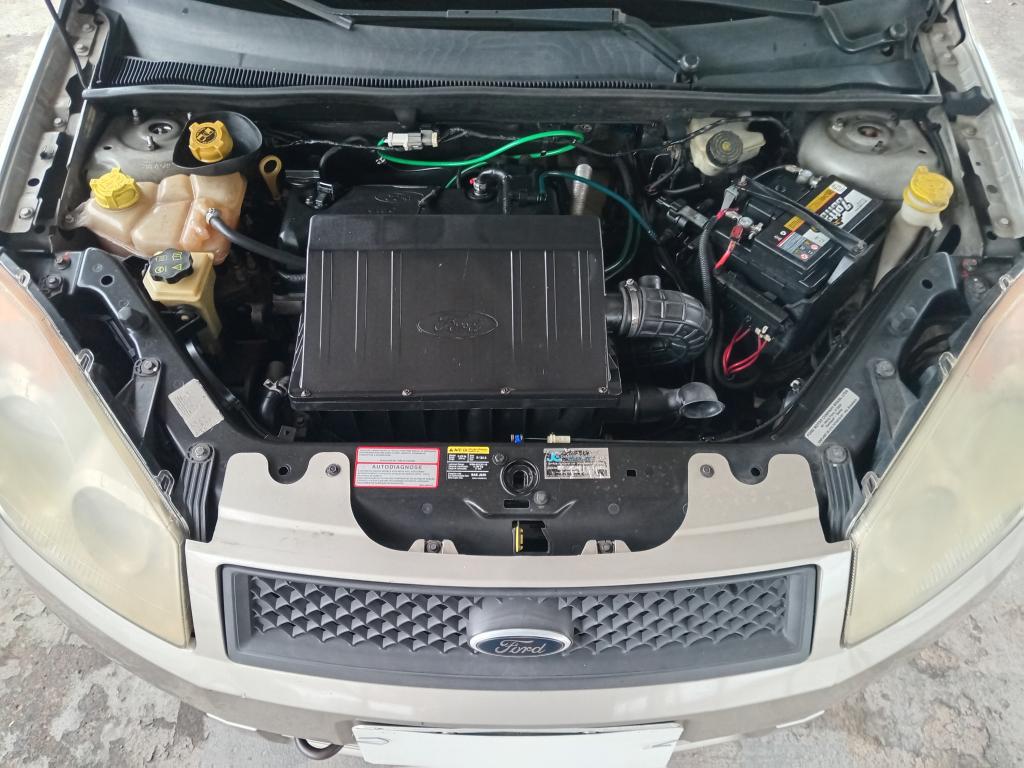 FORD Fiesta Sedan - Foto