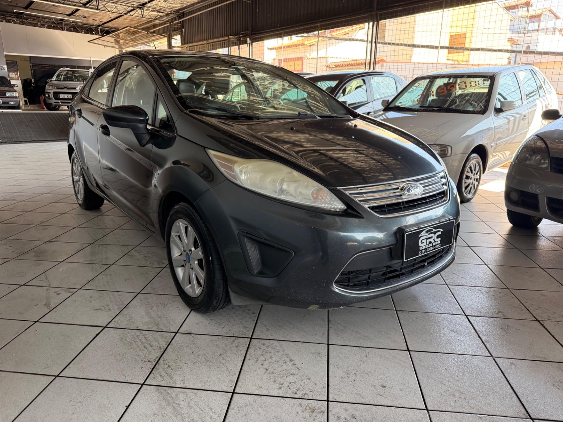FORD Fiesta Sedan - Foto