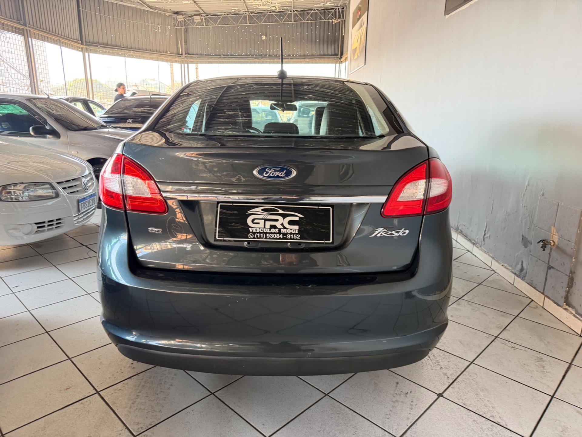 FORD Fiesta Sedan - Foto