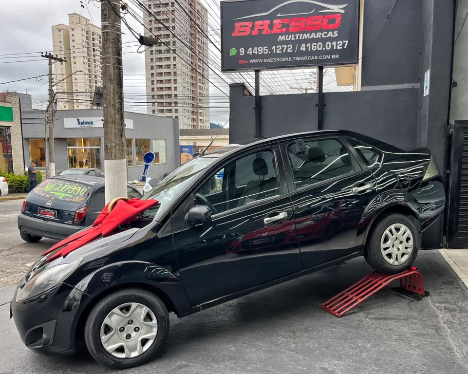 FORD Fiesta Sedan - Foto