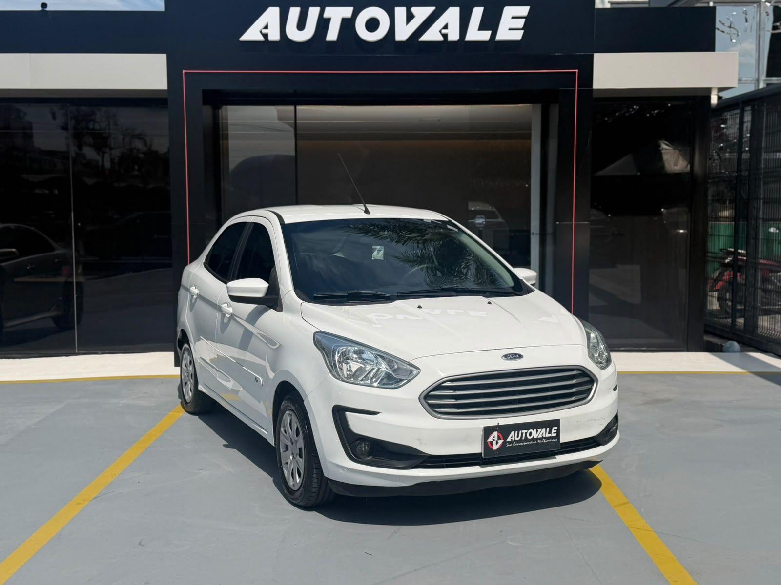 FORD Fiesta Sedan