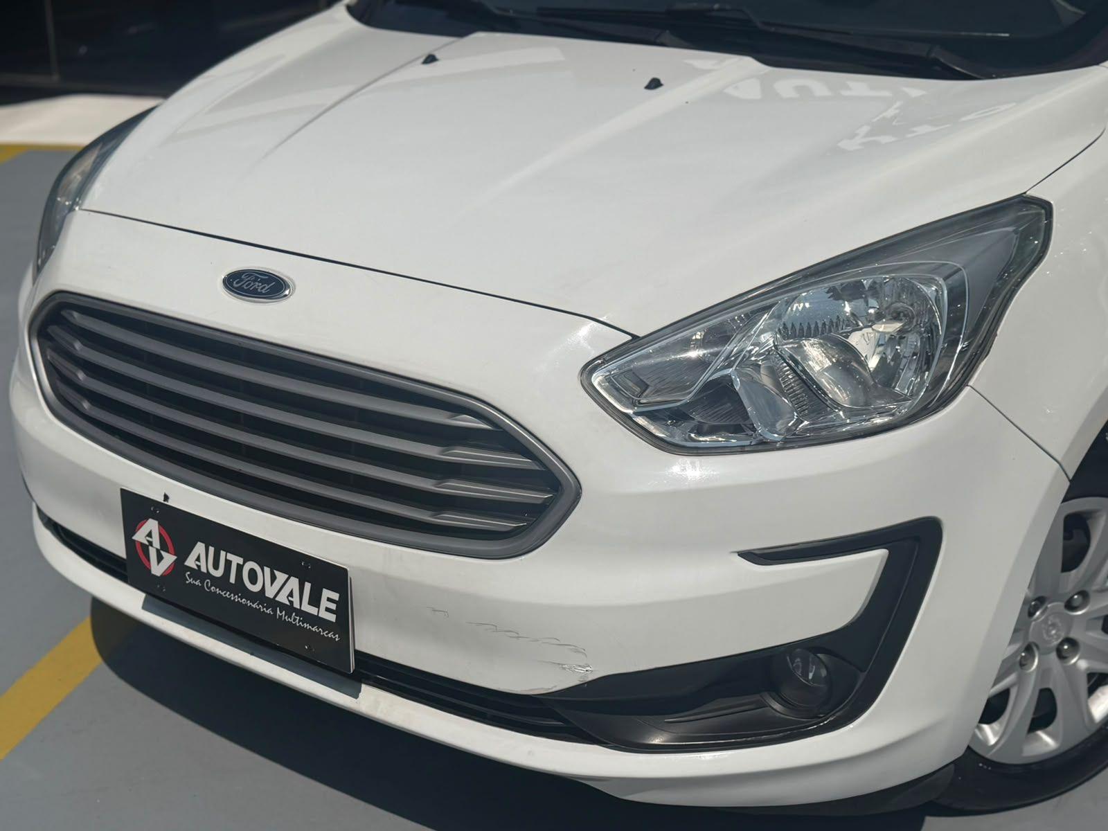 FORD Fiesta Sedan - Foto