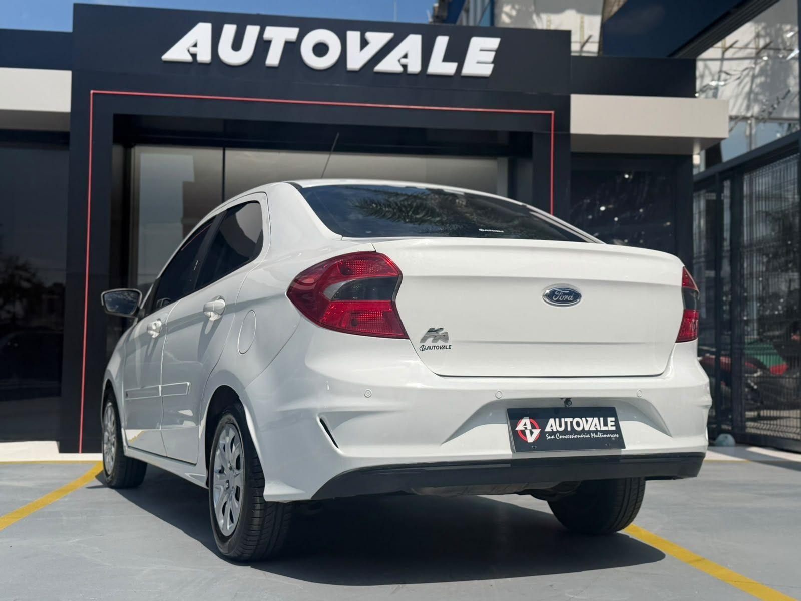 FORD Fiesta Sedan - Foto