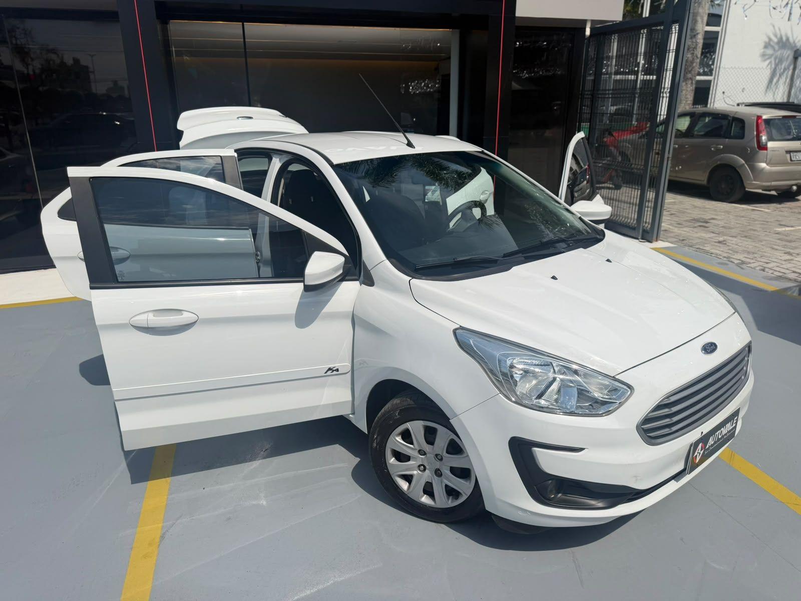 FORD Fiesta Sedan - Foto