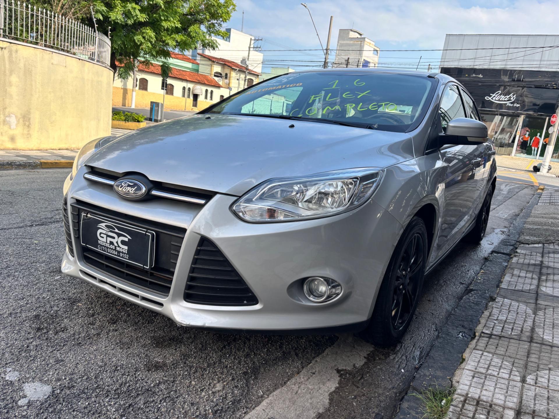FORD Focus Hatch - Foto