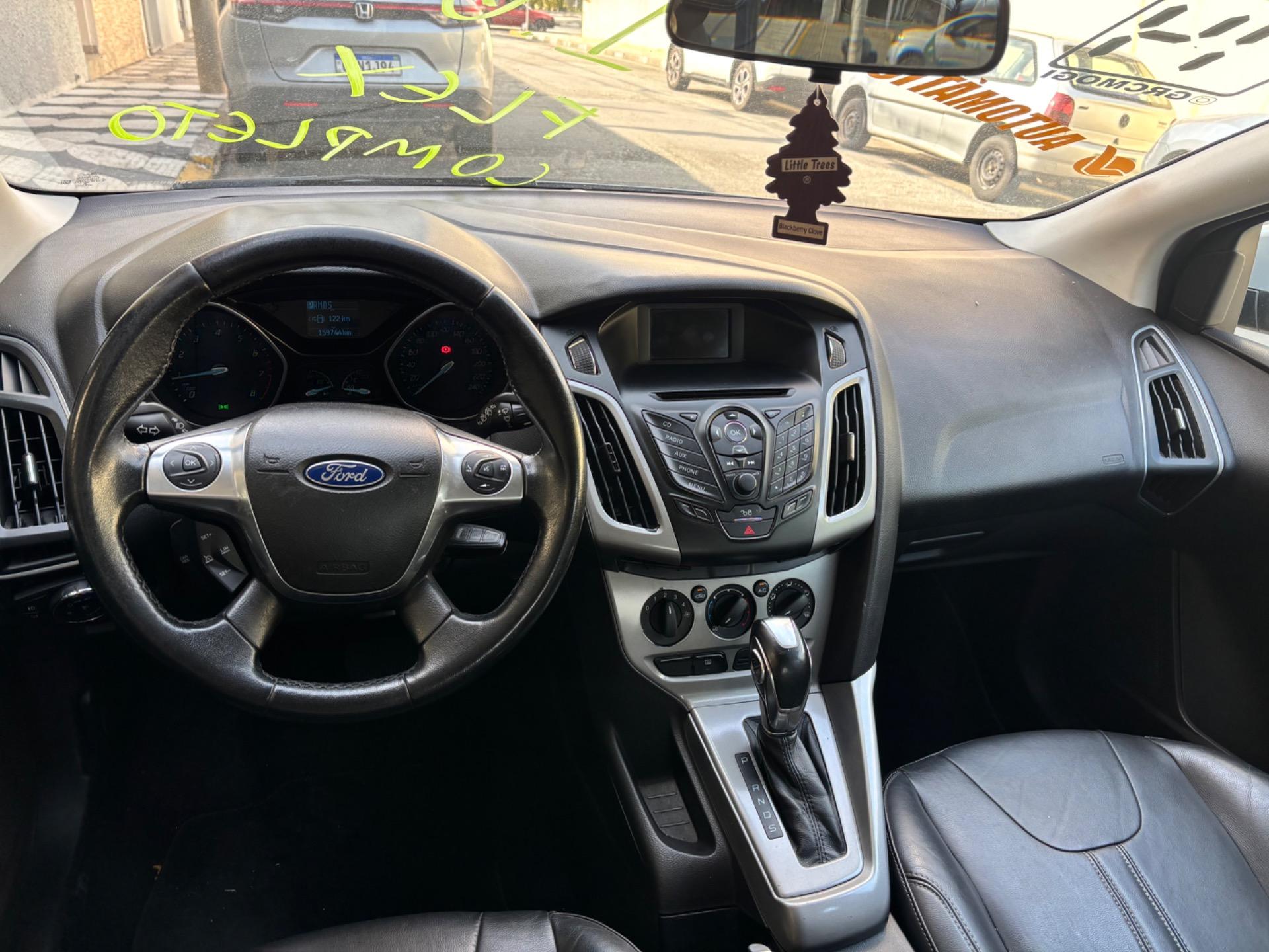 FORD Focus Hatch - Foto