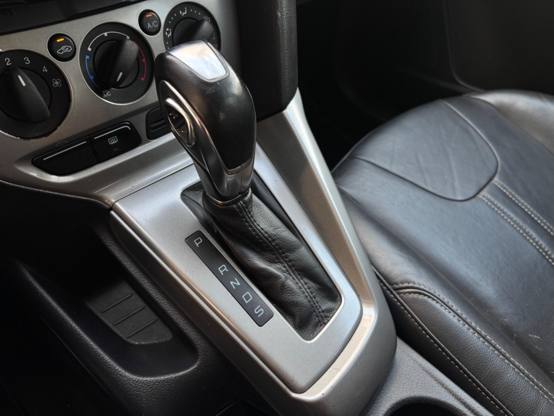 FORD Focus Hatch - Foto