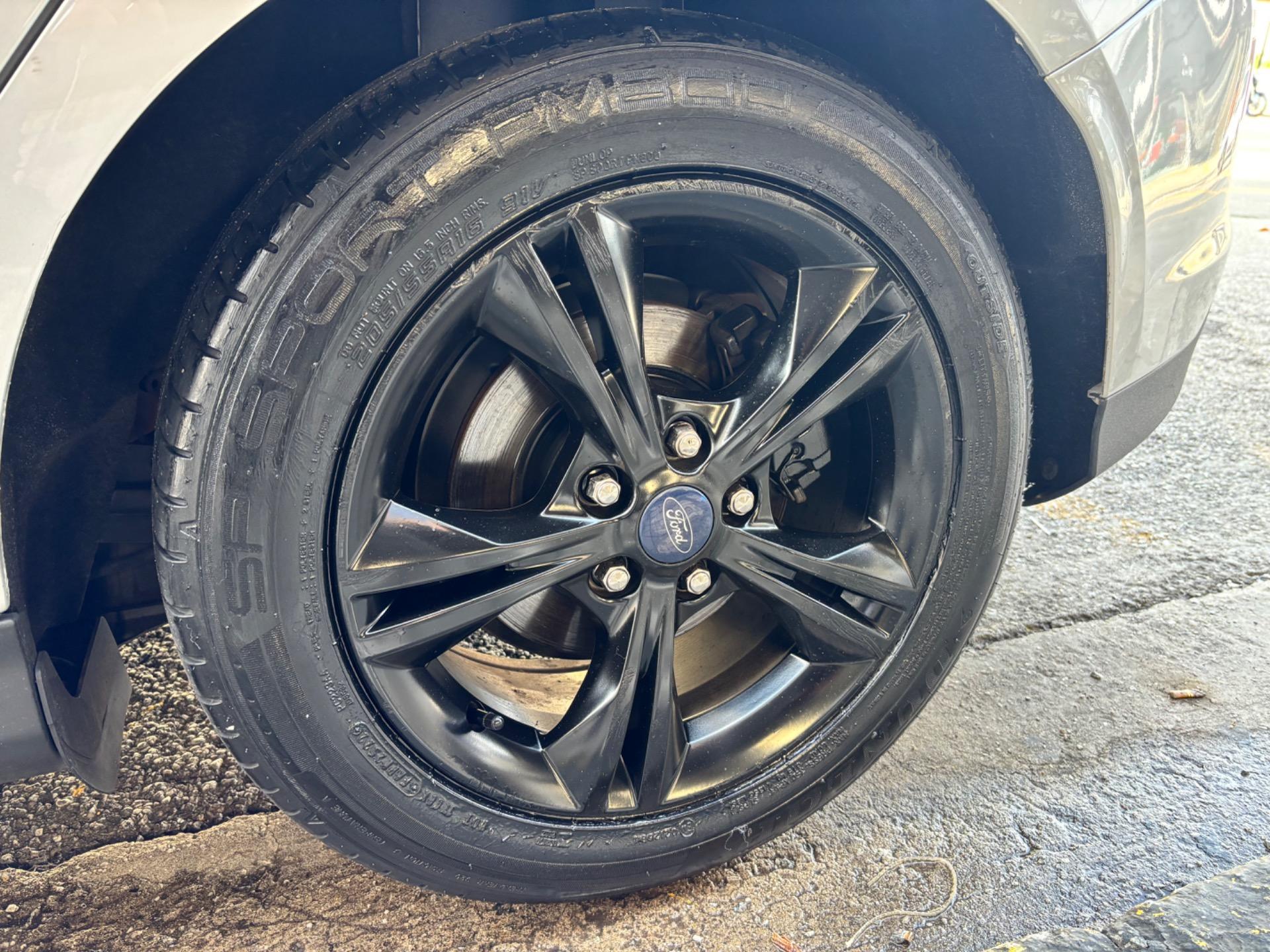 FORD Focus Hatch - Foto