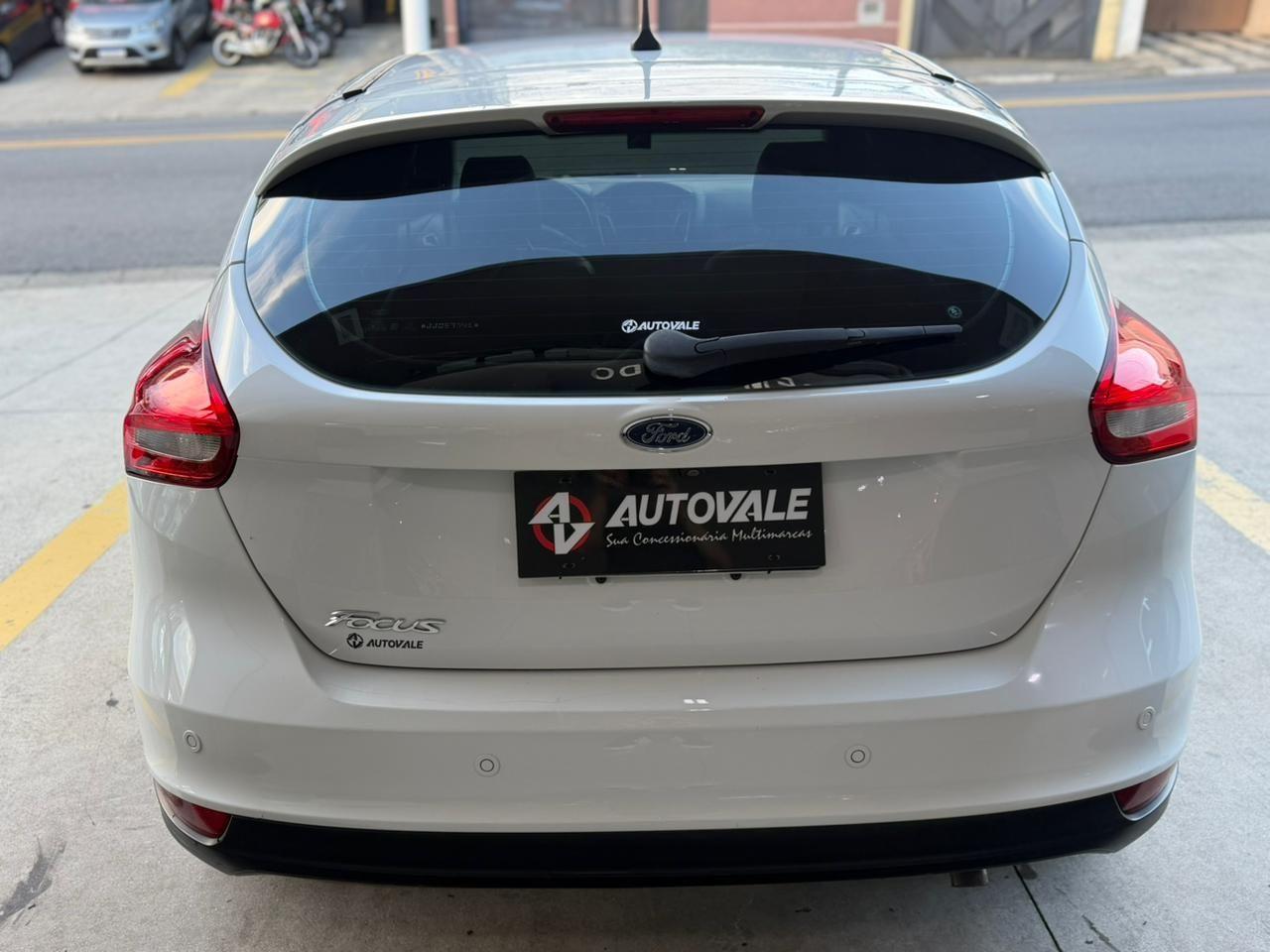 FORD Focus Hatch - Foto