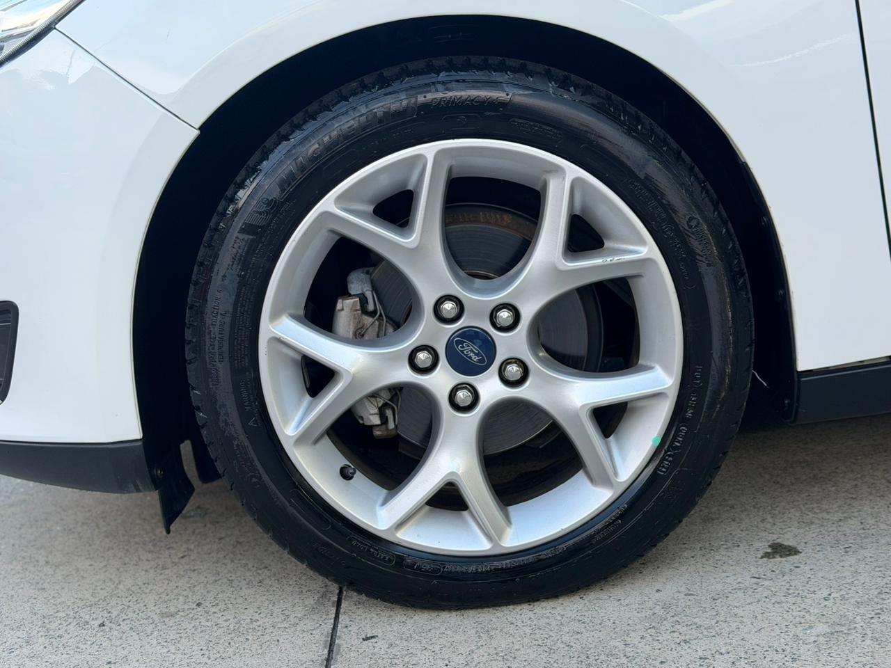 FORD Focus Hatch - Foto