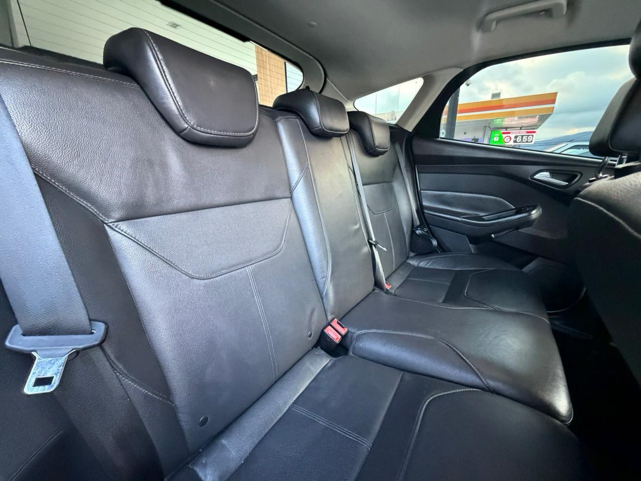 FORD Focus Hatch - Foto