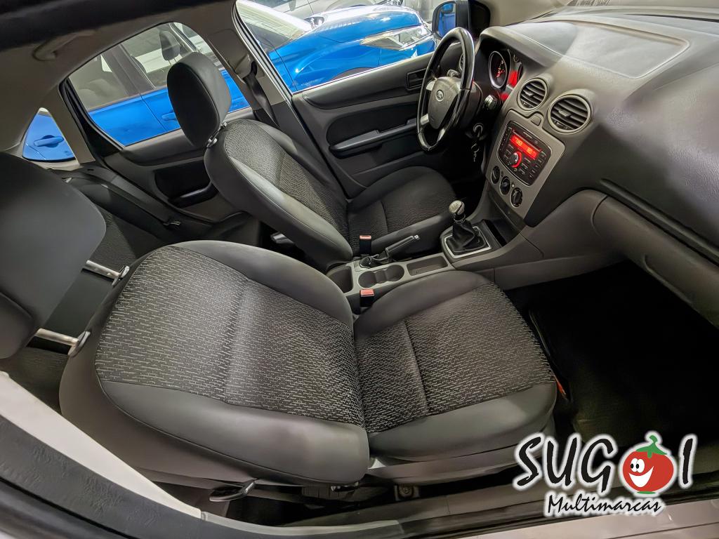FORD Focus Hatch - Foto