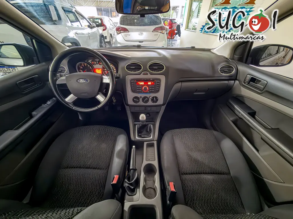 FORD Focus Hatch - Foto