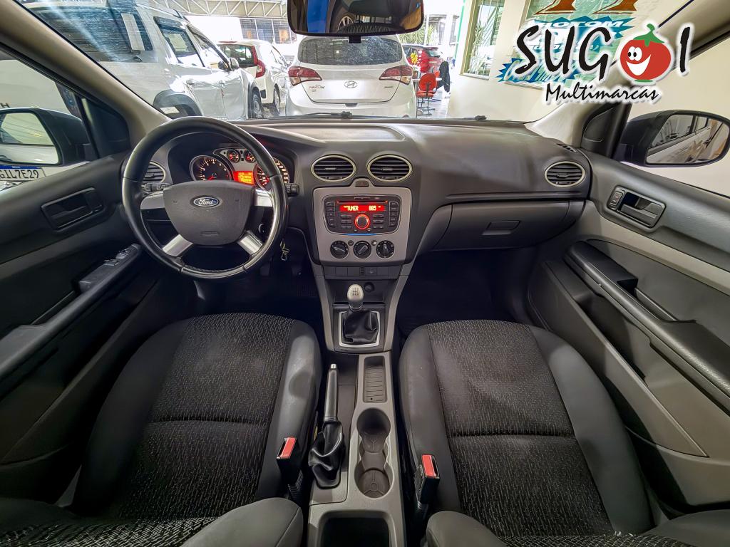 FORD Focus Hatch - Foto