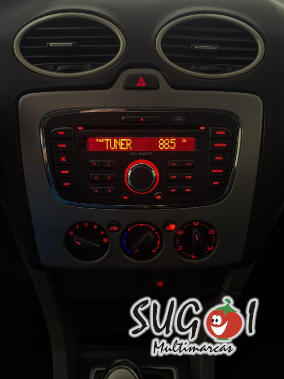 FORD Focus Hatch - Foto