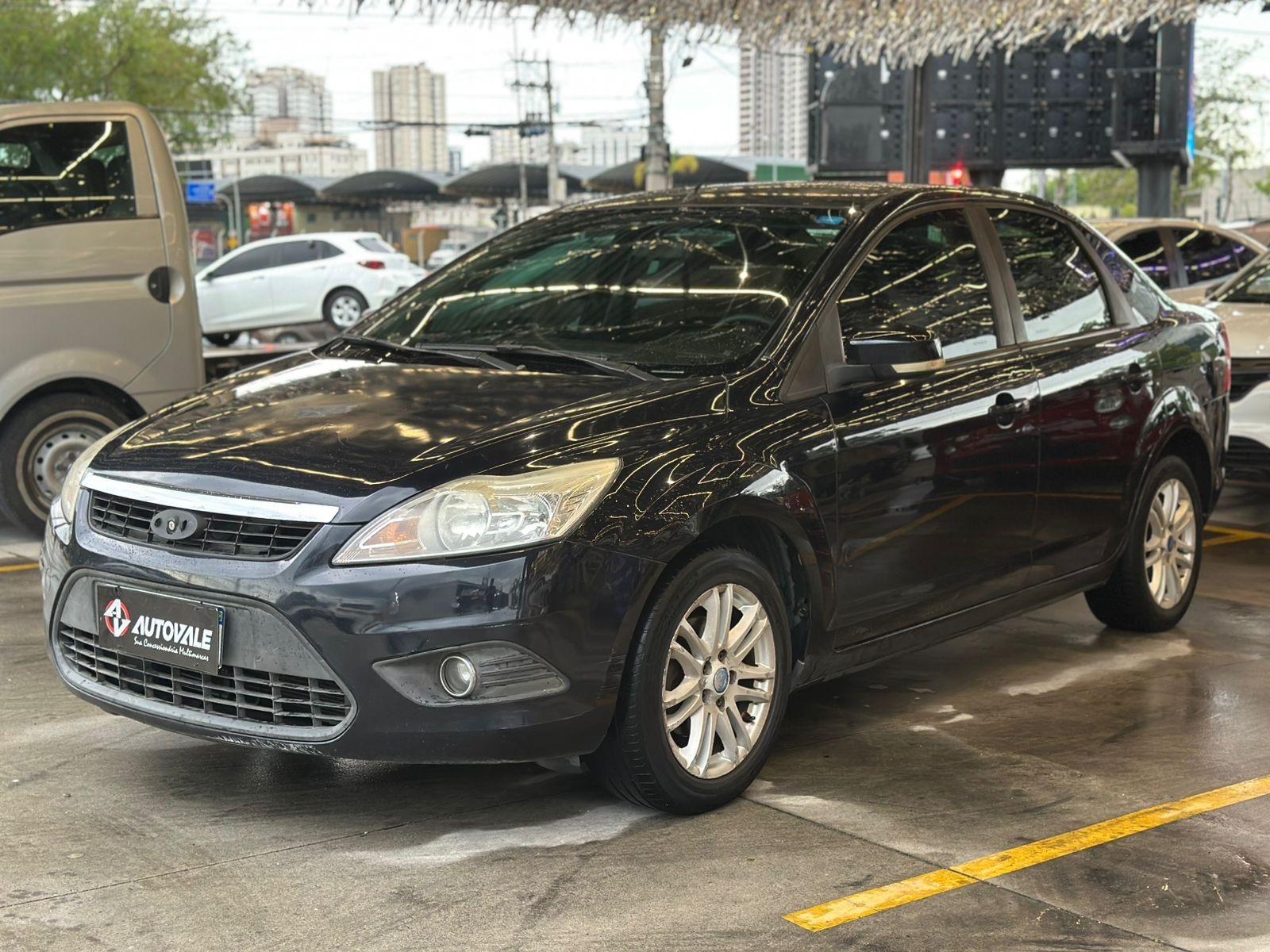 FORD Focus Sedan - Foto
