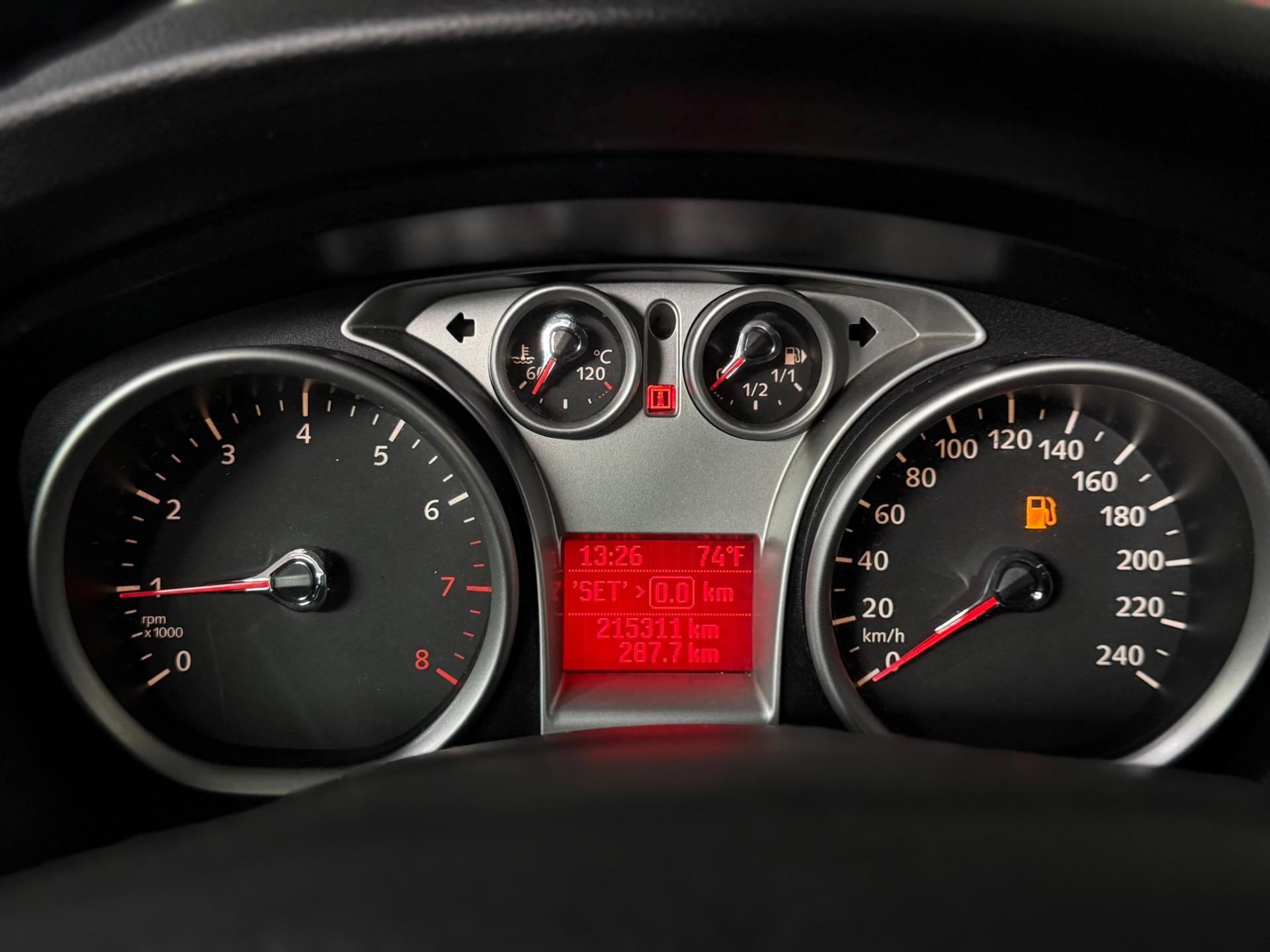 FORD Focus Sedan - Foto