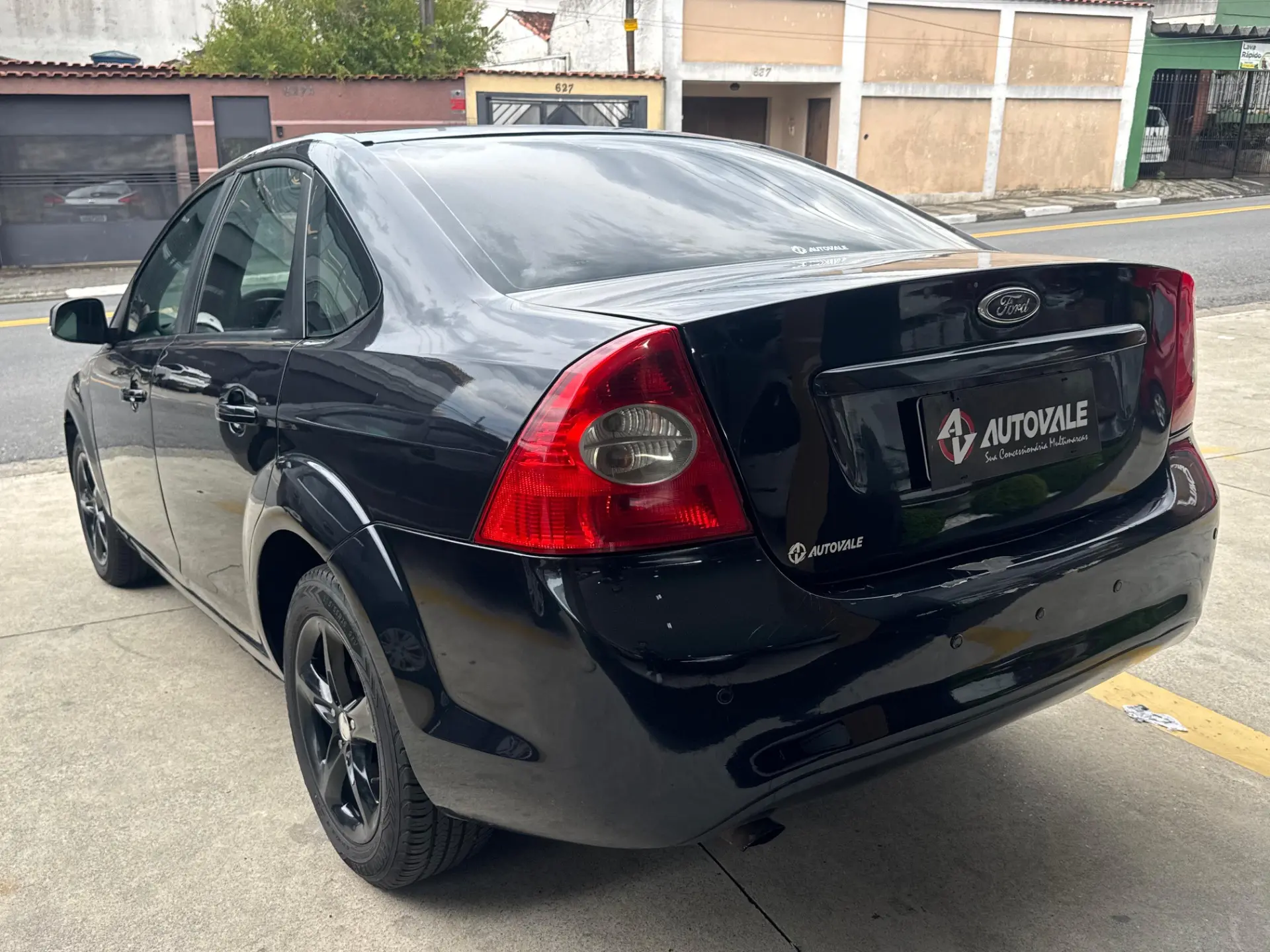 FORD Focus Sedan - Foto