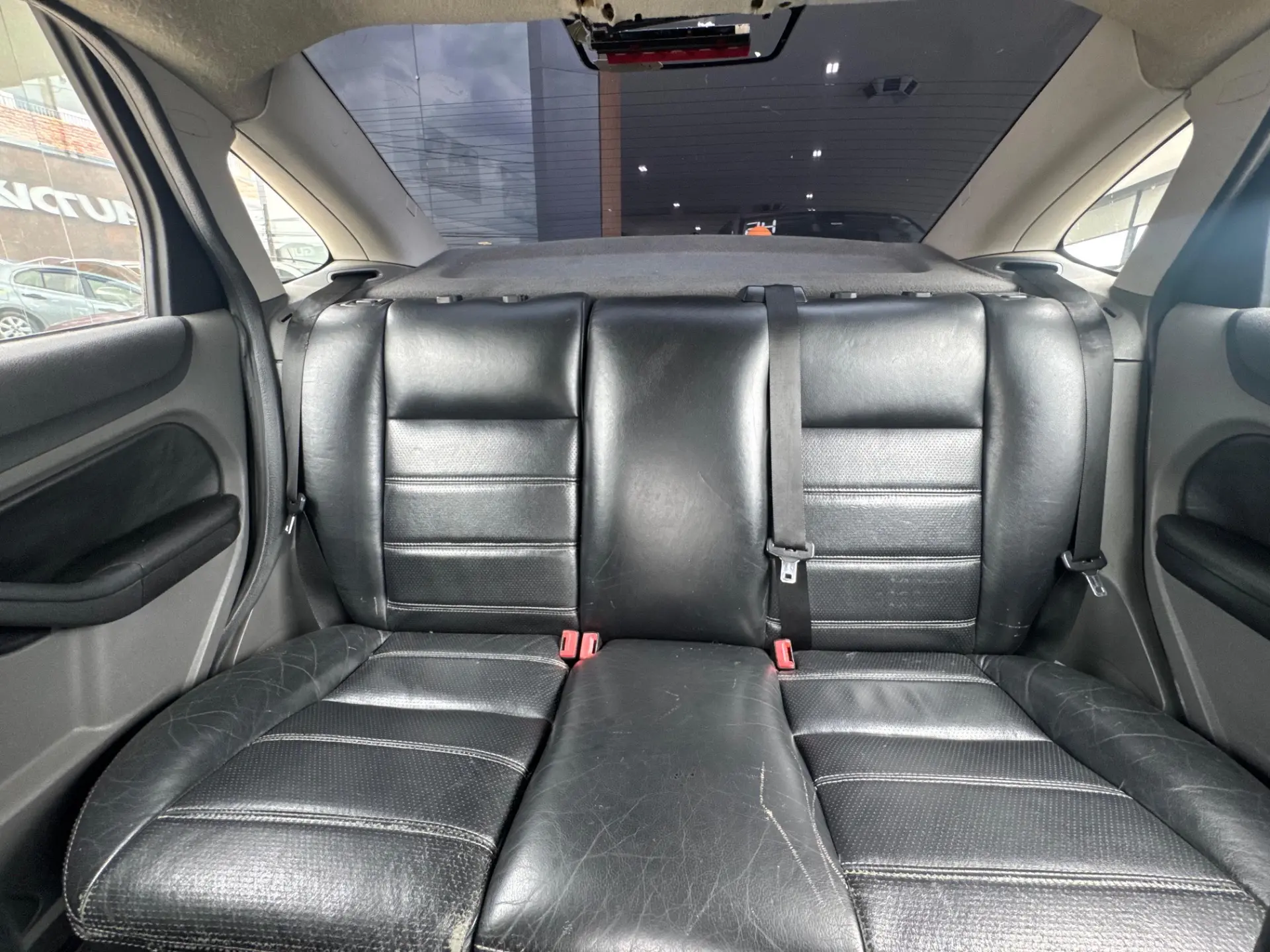 FORD Focus Sedan - Foto