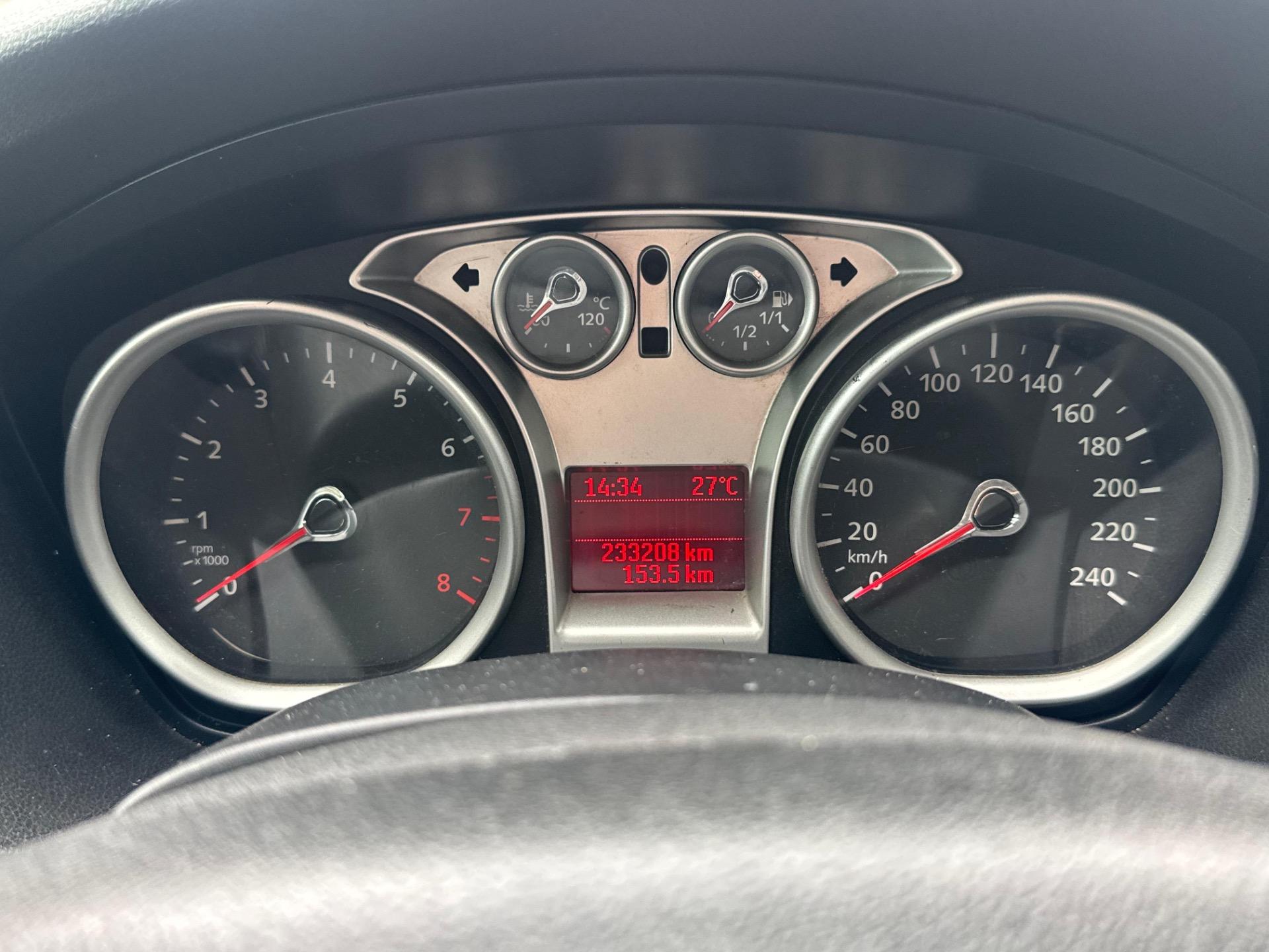 FORD Focus Sedan - Foto