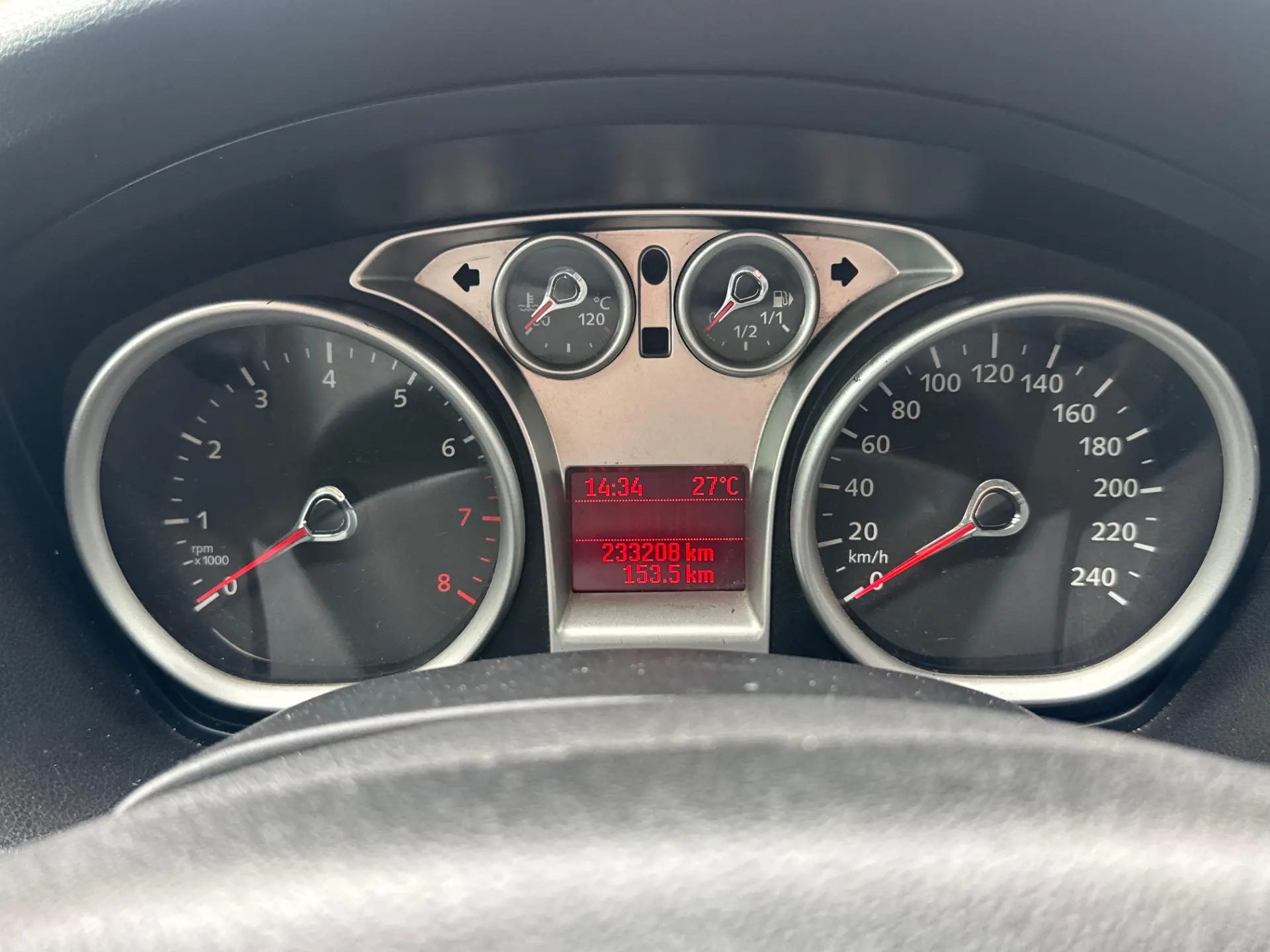 FORD Focus Sedan - Foto