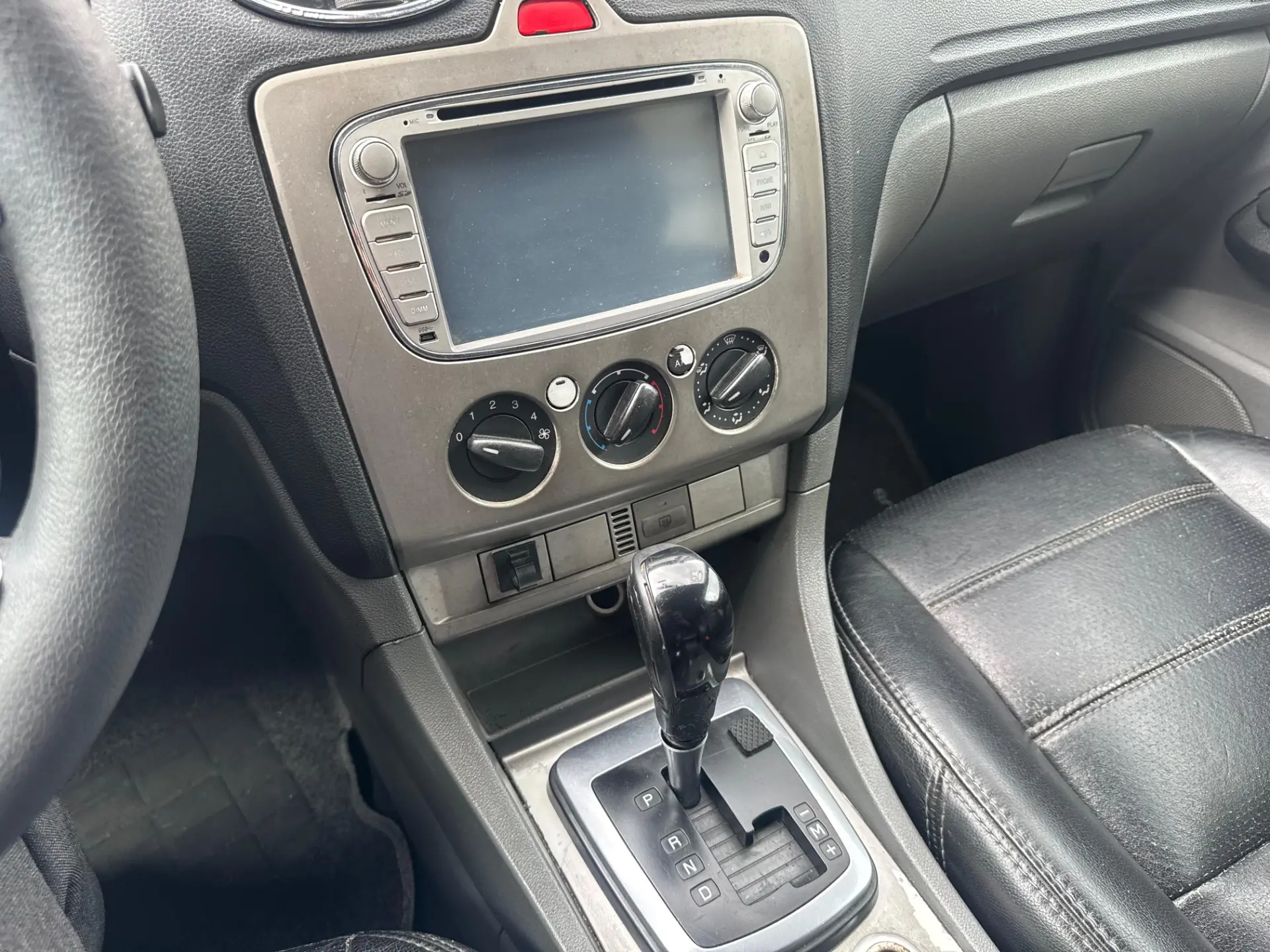 FORD Focus Sedan - Foto