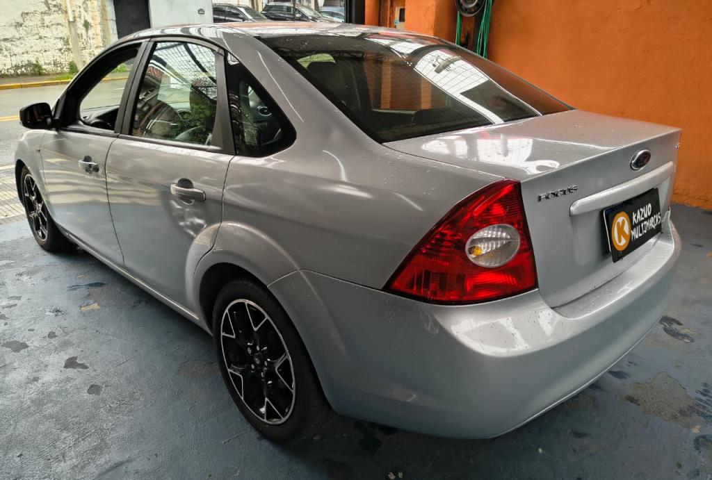 FORD Focus Sedan - Foto