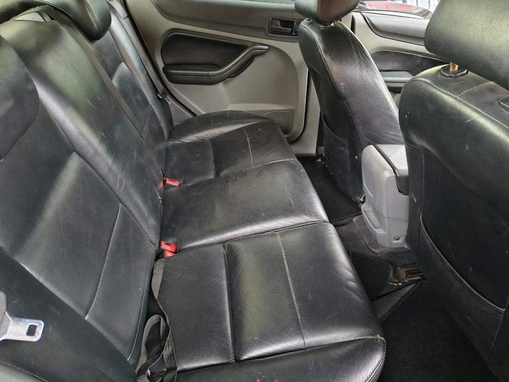 FORD Focus Sedan - Foto
