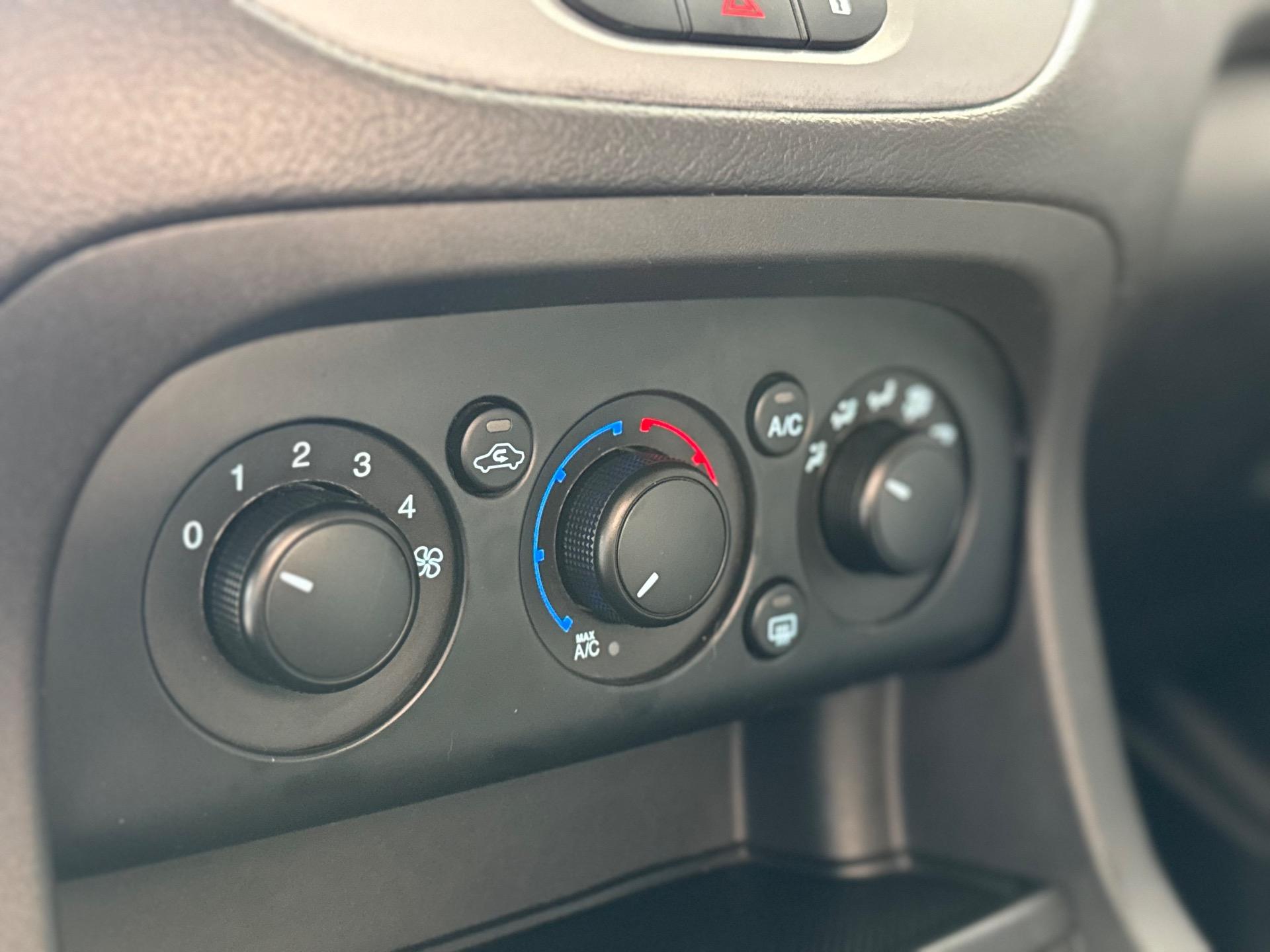 FORD Ka Hatch - Foto