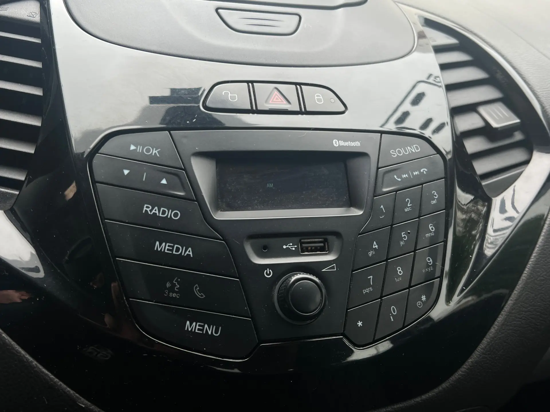 FORD Ka + Sedan - Foto