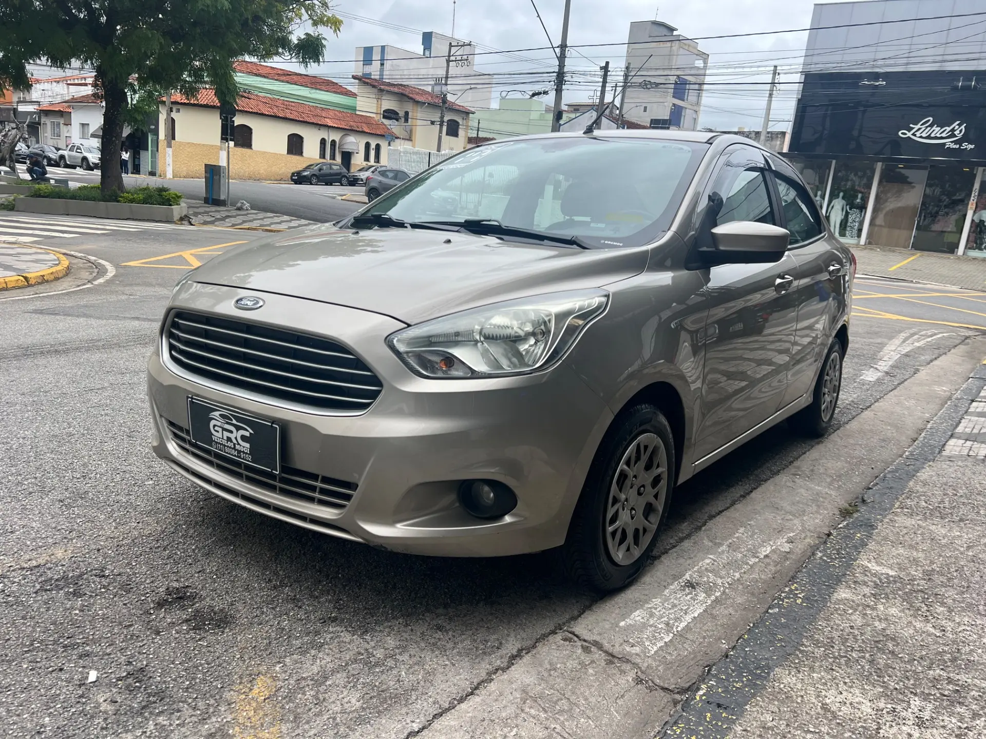 FORD Ka + Sedan - Foto