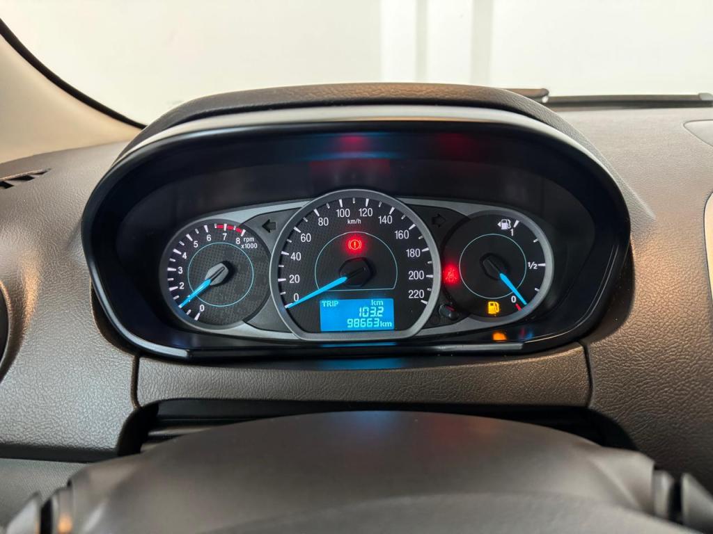 FORD Ka + Sedan - Foto