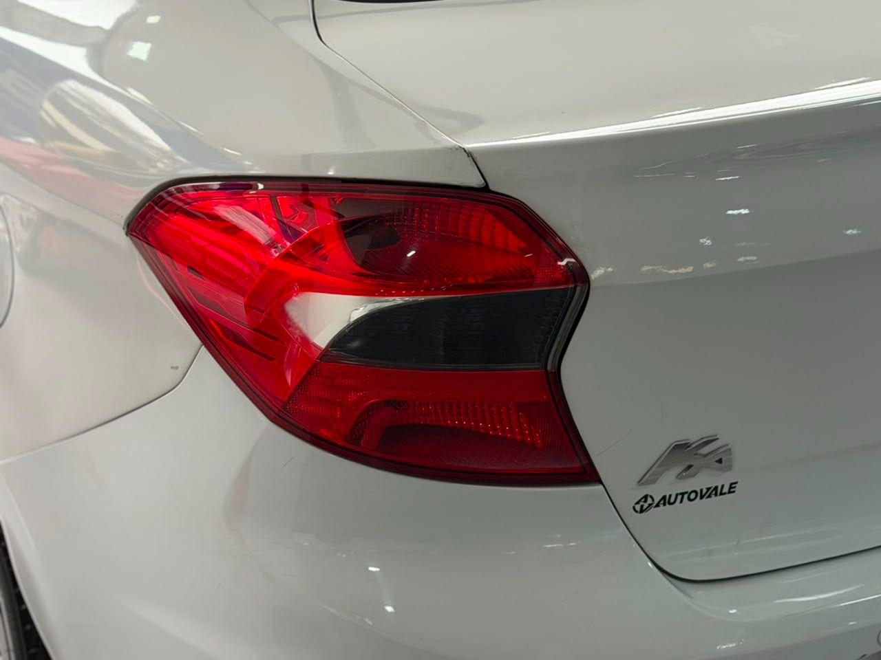 FORD Ka + Sedan - Foto