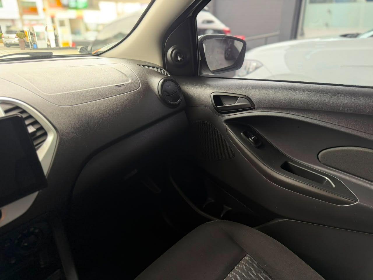 FORD Ka + Sedan - Foto