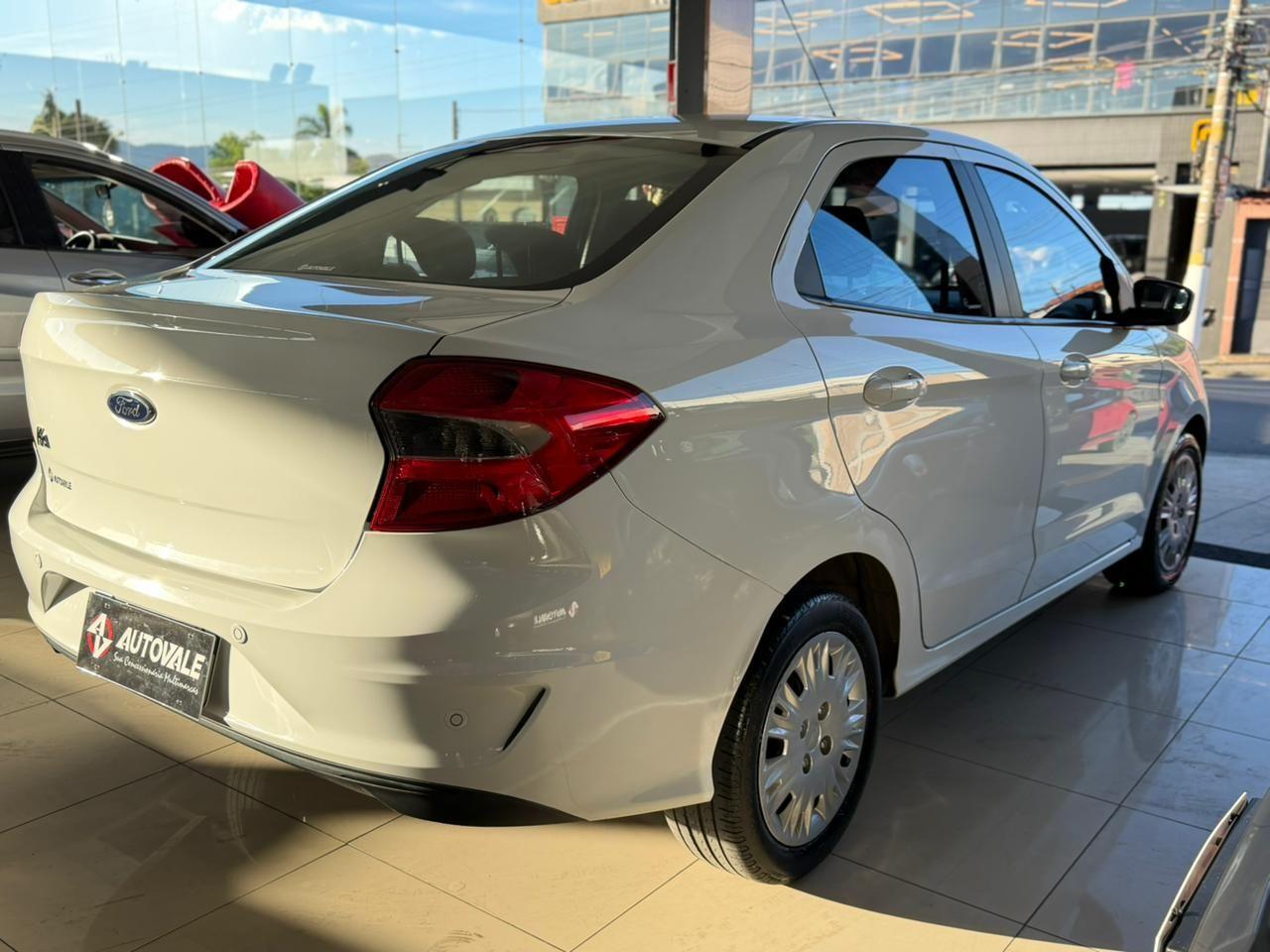 FORD Ka + Sedan - Foto