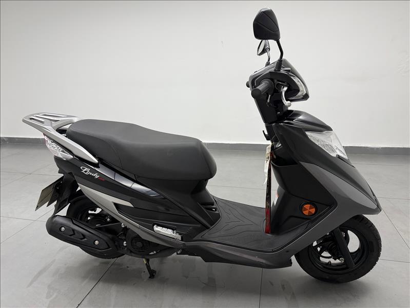 HAOJUE Lindy 125 - Foto