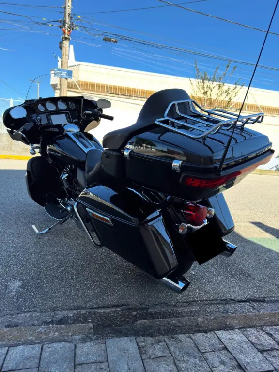 HARLEY DAVIDSON Electra Glide Ultra Limited - Foto