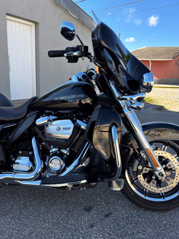 HARLEY DAVIDSON Electra Glide Ultra Limited - Foto