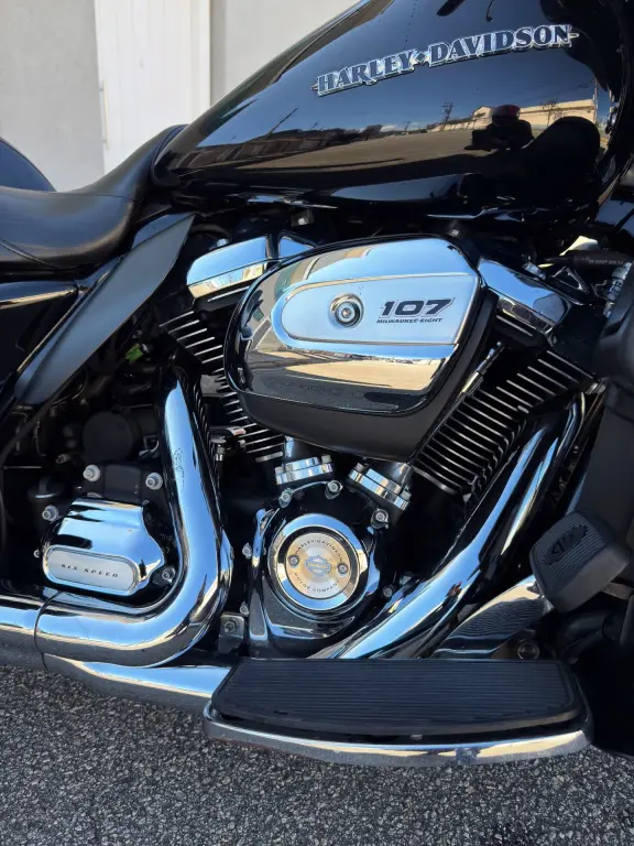 HARLEY DAVIDSON Electra Glide Ultra Limited - Foto