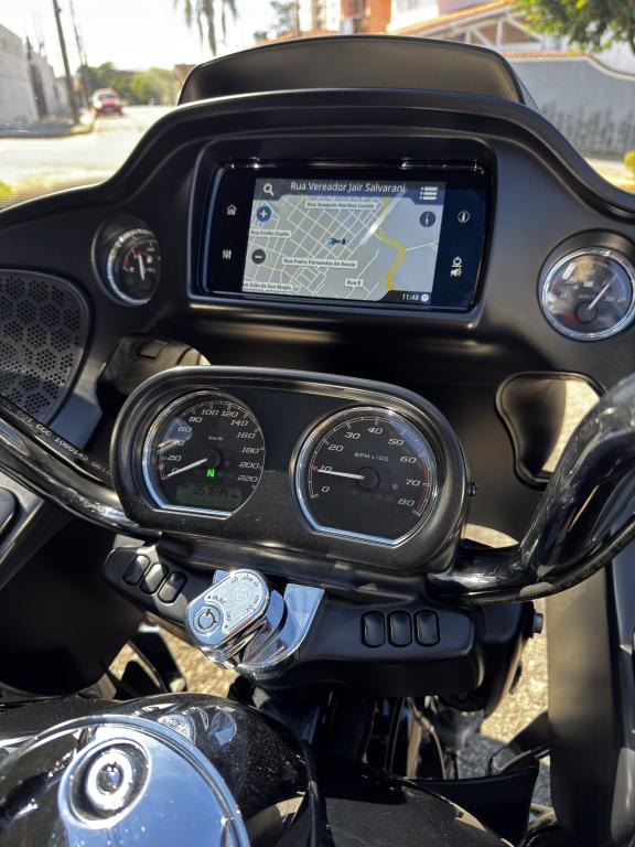 HARLEY DAVIDSON Road Glide Ultra - Foto